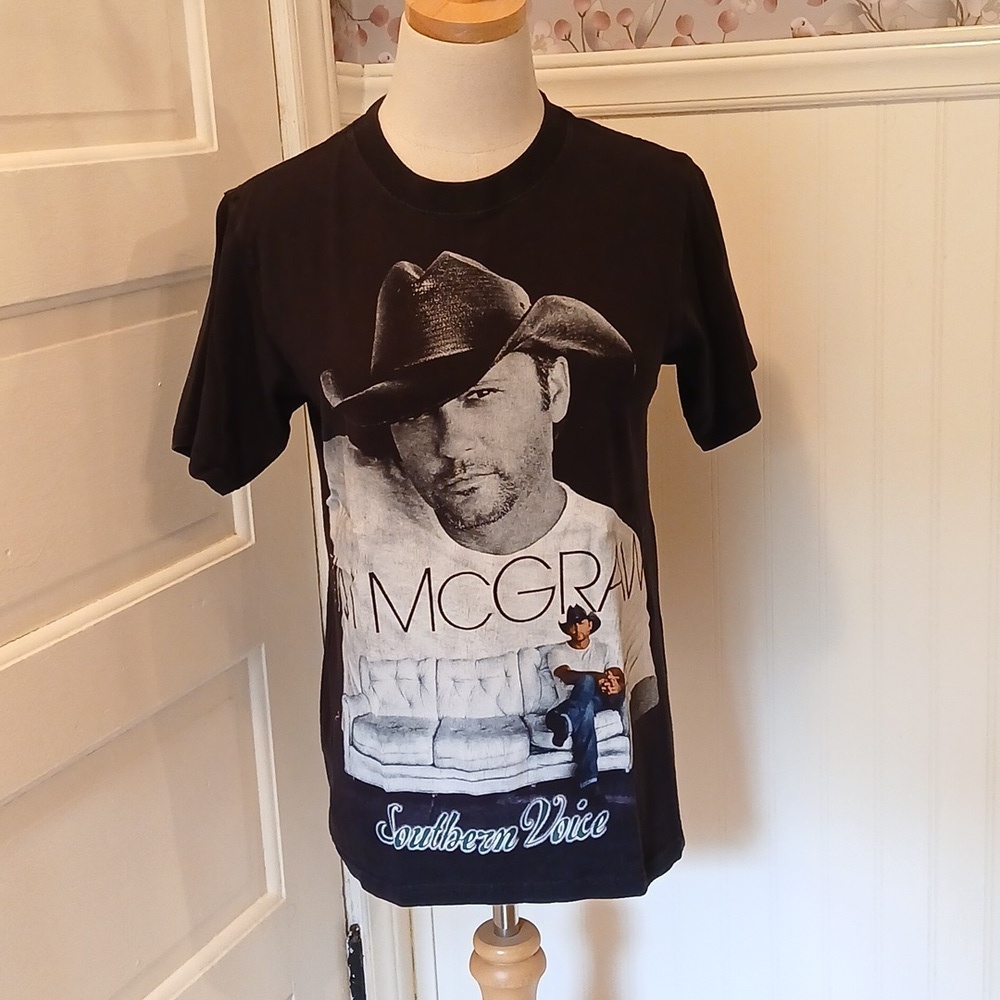 Tim McGraw Black Graphic T-Shirt 2010 Southern Voice Tour